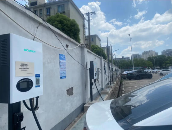30KW直流充電樁 7KW交流樁配套滿足老小區(qū)充電需求